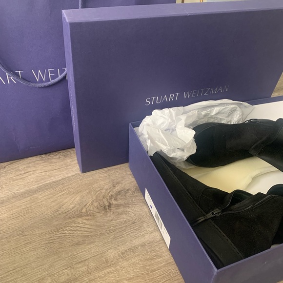Stuart Weitzman Playtime Boots size 6 - Picture 6 of 8